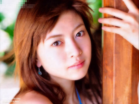 日本性感女歌手片濑那奈(组图)