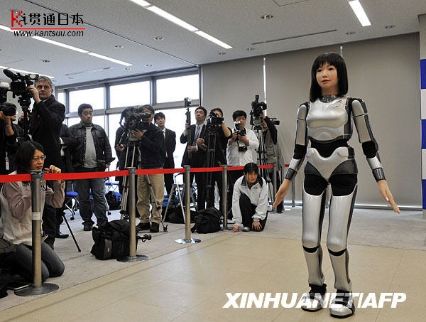 日本研制出美女机器人