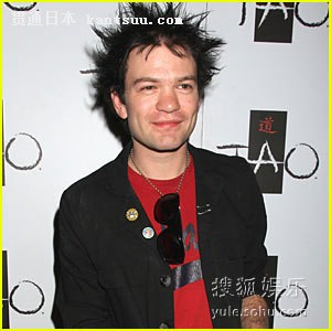 ޱǰSum 41ֶӵ-ݲ(Deryck Whibley)