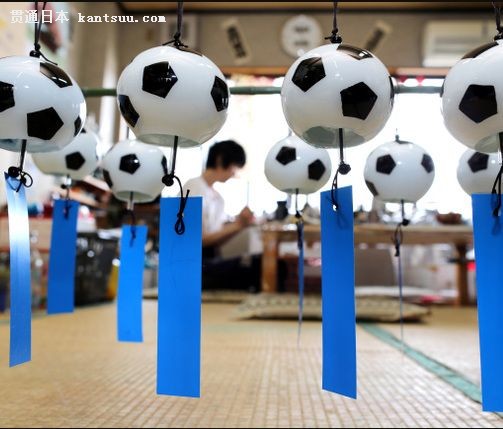 世界杯开幕在即日本盛行“足球风铃”(图)