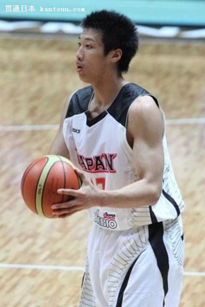 1米98出生体育世家,竟加入日本国家队,称当日本球员很公平
