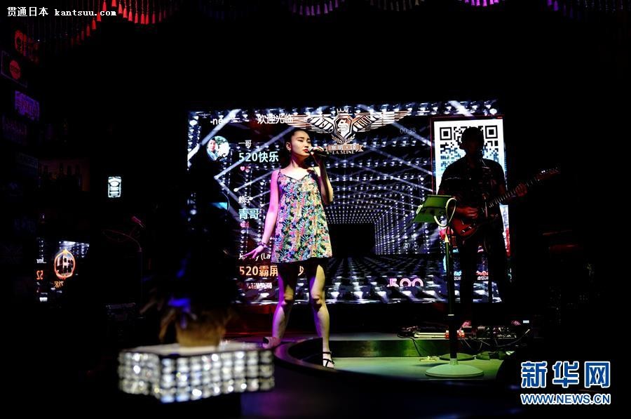 上海市の「外国人街」で人気集める賑やかな夜市